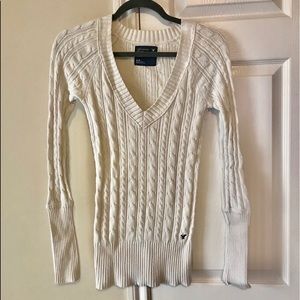 American Eagle White Long V Neck Sweater